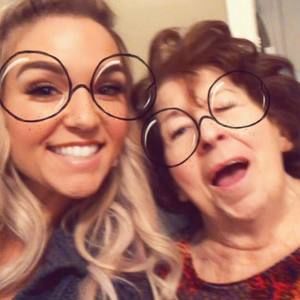 Meet your Posher, Raquel